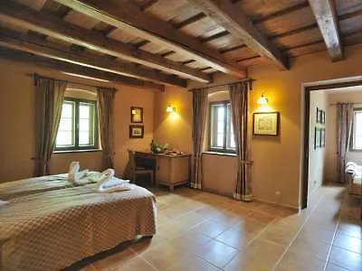 Kristin Hradek Hotel