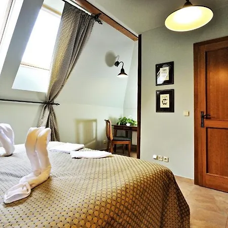 Hotel Kristin Hrádek *