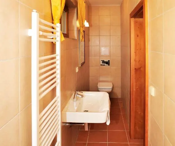 Kristin Hrádek Hotel *